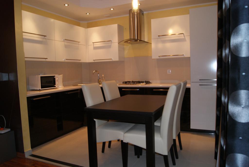 Living Apartment *